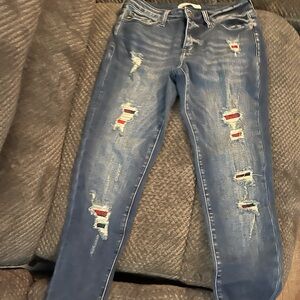 Women’s size 7 Kancan jeans. Wore 1 time